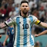 Lionel Messi Biography in Hindi - जीवन परिचय, रिकॉर्ड और उपलब्धियाँ